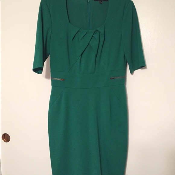 Alex Marie Green Dress with Zipper Detail - Picture 2 of 3